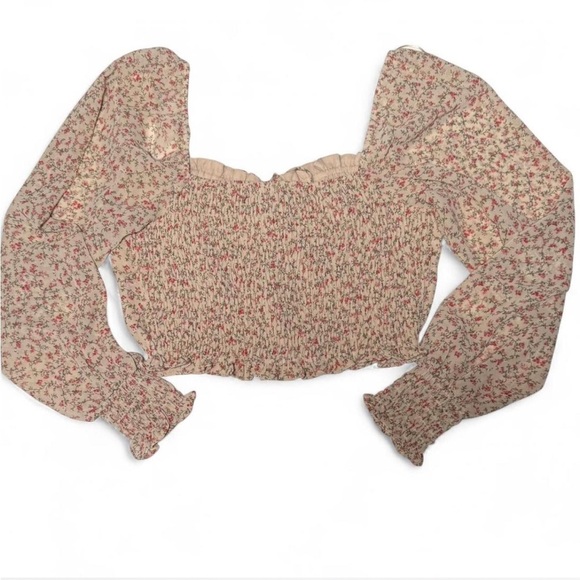 NWT Women’s Floral Puff Sleeve Crop Top Small - Picture 2 of 5